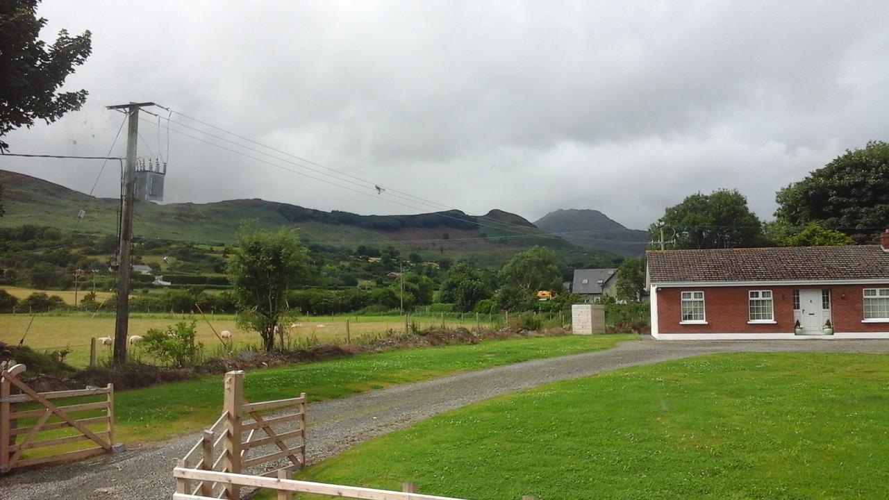 Long Acre Lodge Carlingford Eksteriør billede